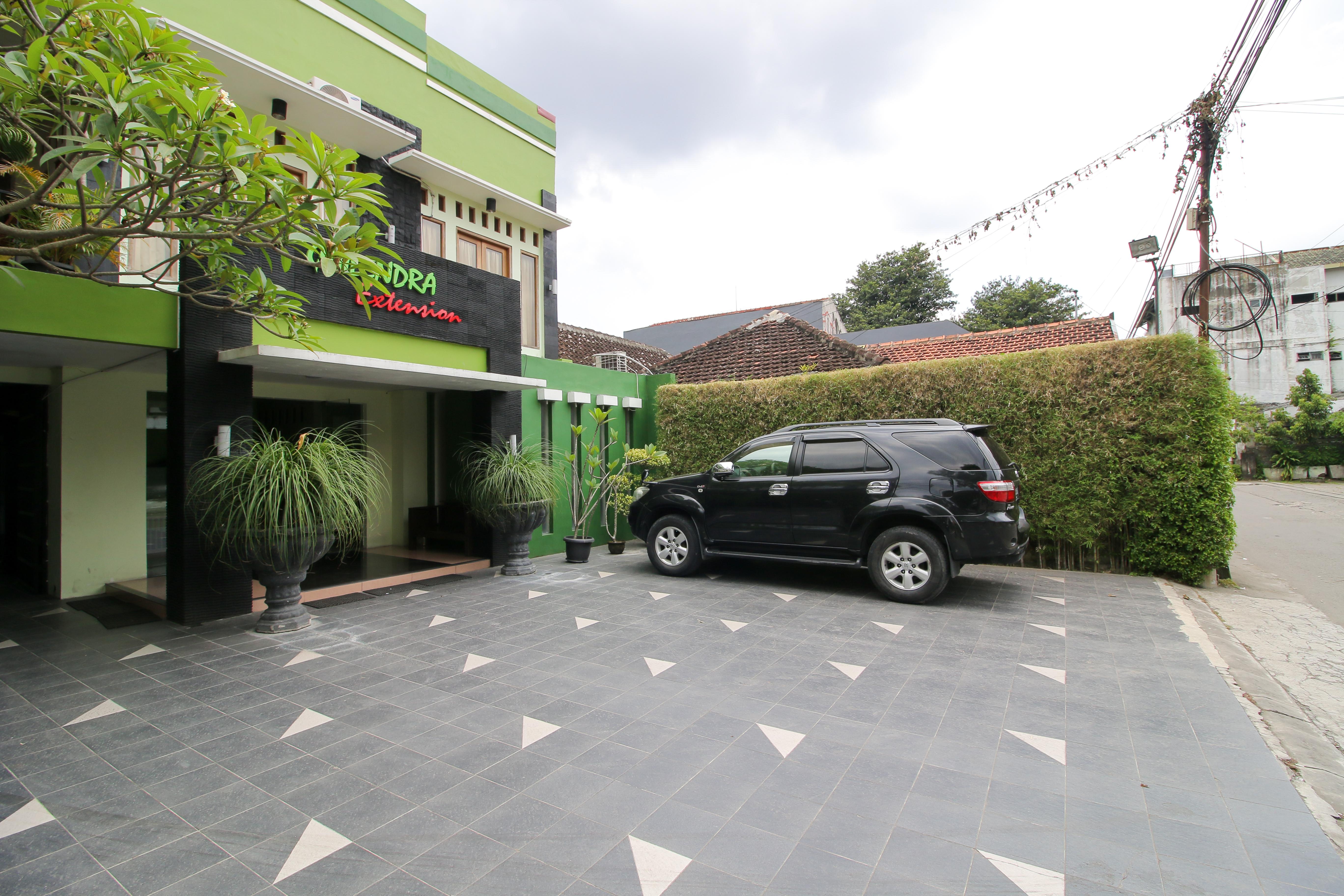 Reddoorz Plus @ Taman Siswa 2 Джокякарта Екстериор снимка