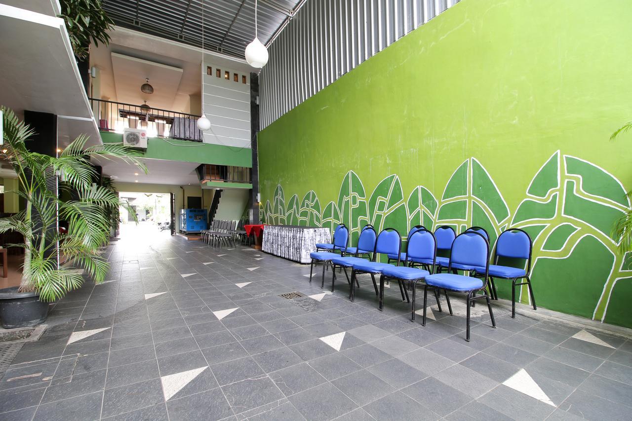 Reddoorz Plus @ Taman Siswa 2 Джокякарта Екстериор снимка