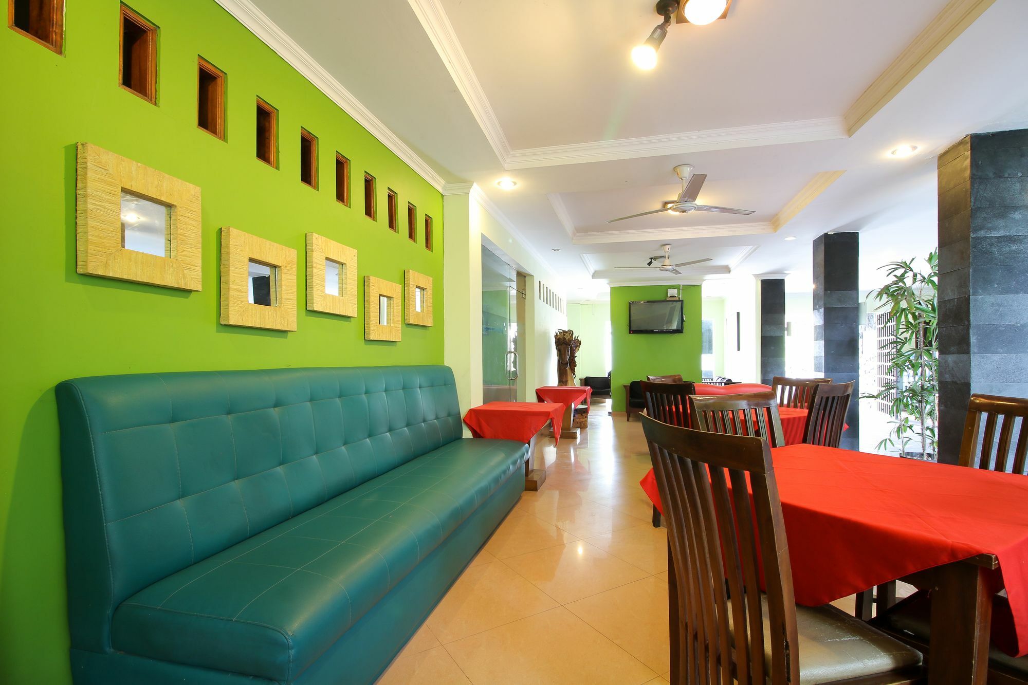 Reddoorz Plus @ Taman Siswa 2 Джокякарта Екстериор снимка