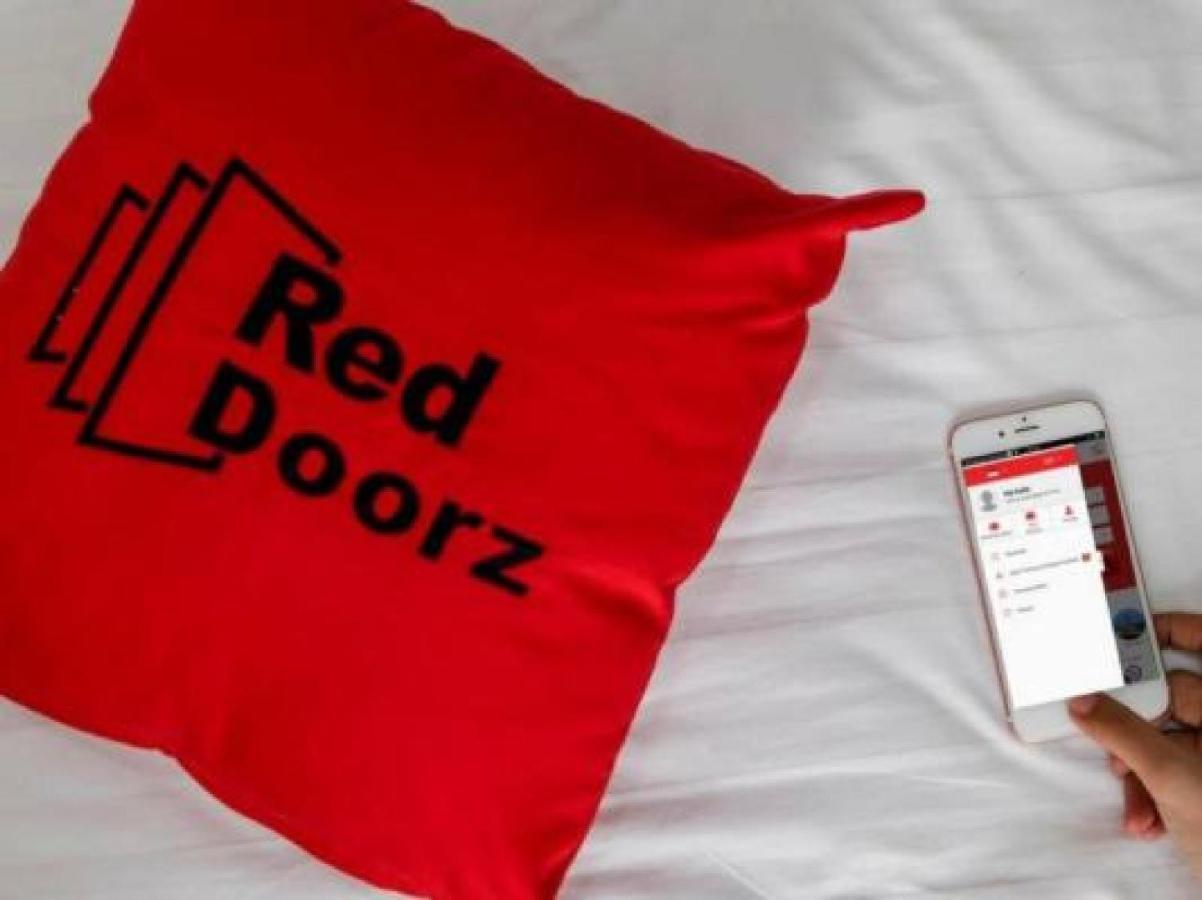 Reddoorz Plus @ Taman Siswa 2 Джокякарта Екстериор снимка